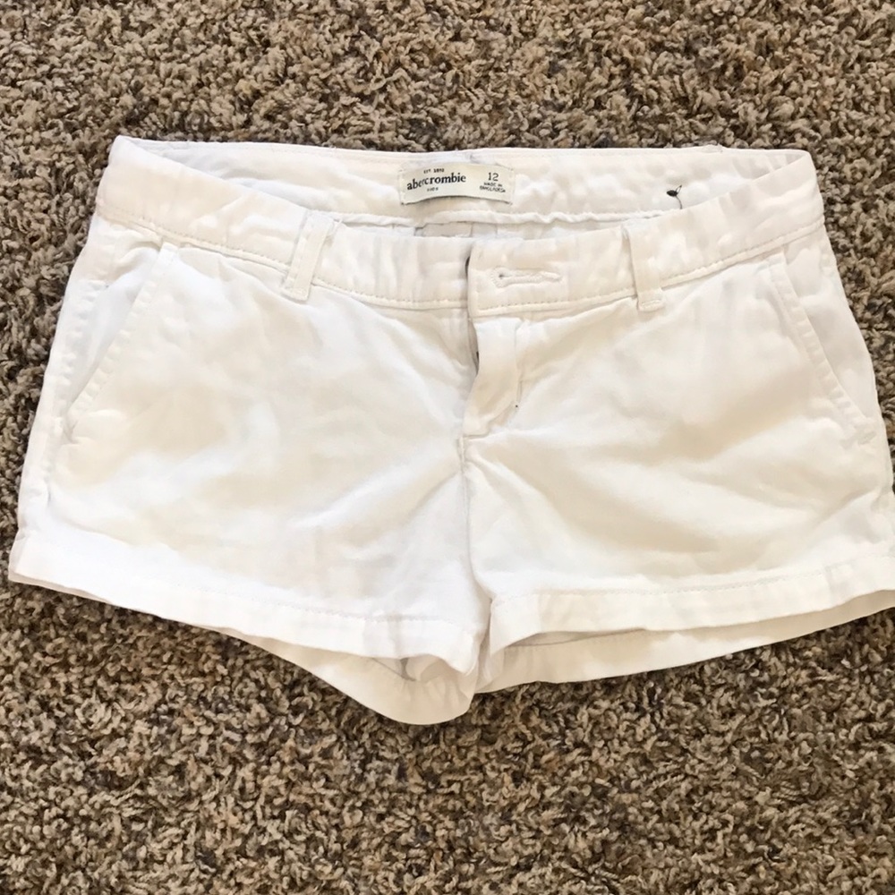Abercrombie kids white pocket shorts